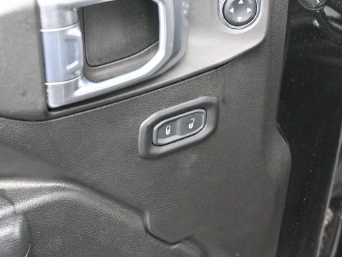 Used 2023 Jeep Wrangler Unlimited Sport AWD/4WD image 11