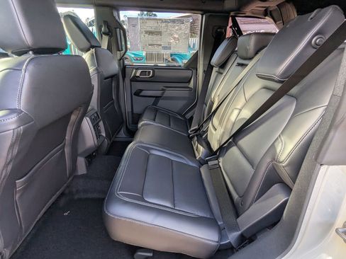 New 2025 Ford Bronco Outer Banks w/ Sasquatch Package image 14