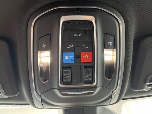 New 2025 Jeep Grand Cherokee L Altitude RWD image 23