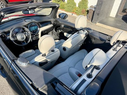 Used 2023 MINI Cooper S w/ Signature Upholstery Package FWD image 25