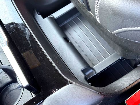 Used 2025 GMC Yukon Denali image 29