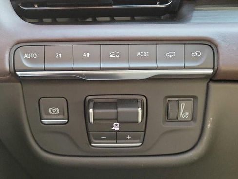 Certified 2023 Cadillac Escalade ESV Sport Platinum image 28