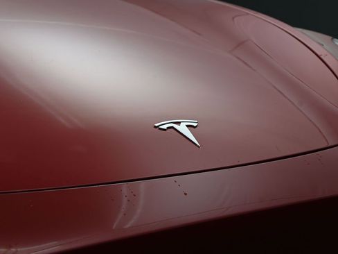 Used 2022 Tesla Model Y Performance AWD/4WD image 13