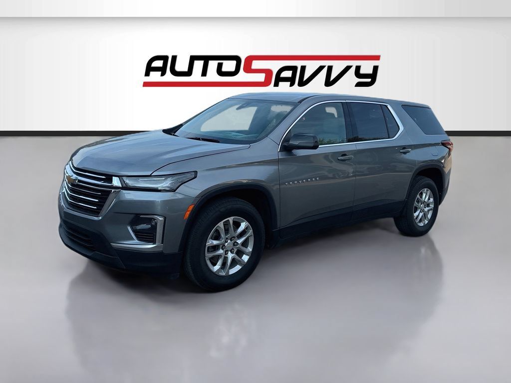 Used 2023 Chevrolet Traverse LS FWD image 3