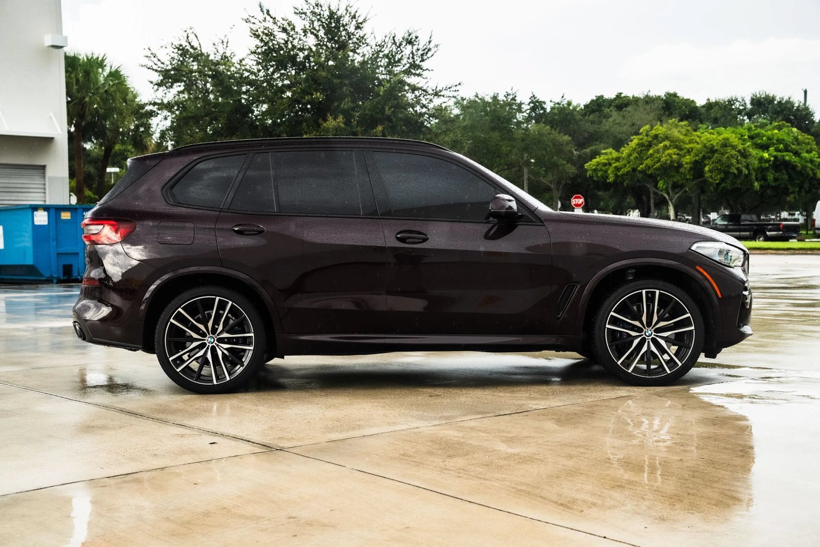 Used 2023 BMW X5 M50i w/ Executive Package AWD/4WD image 4