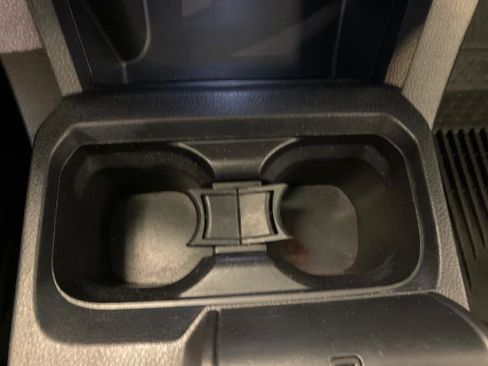 Used 2021 Toyota Tacoma SR5 image 33