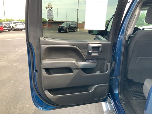 Used 2018 Chevrolet Silverado 1500 LT w/ Trailering Package AWD/4WD image 17