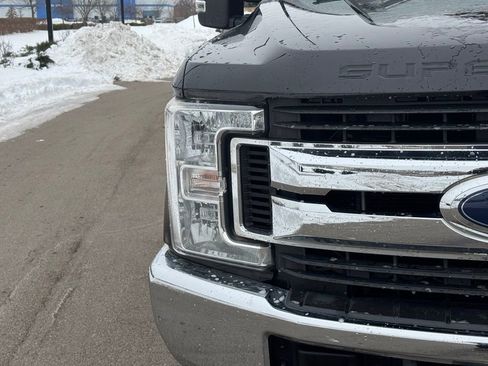 Used 2017 Ford F250 XL w/ STX Appearance Package image 5