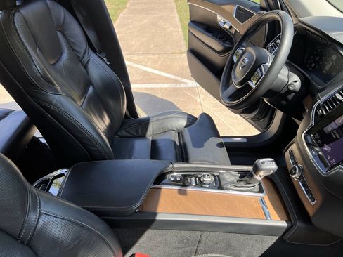 Used 2016 Volvo XC90 T6 Inscription w/ Vision Package image 26