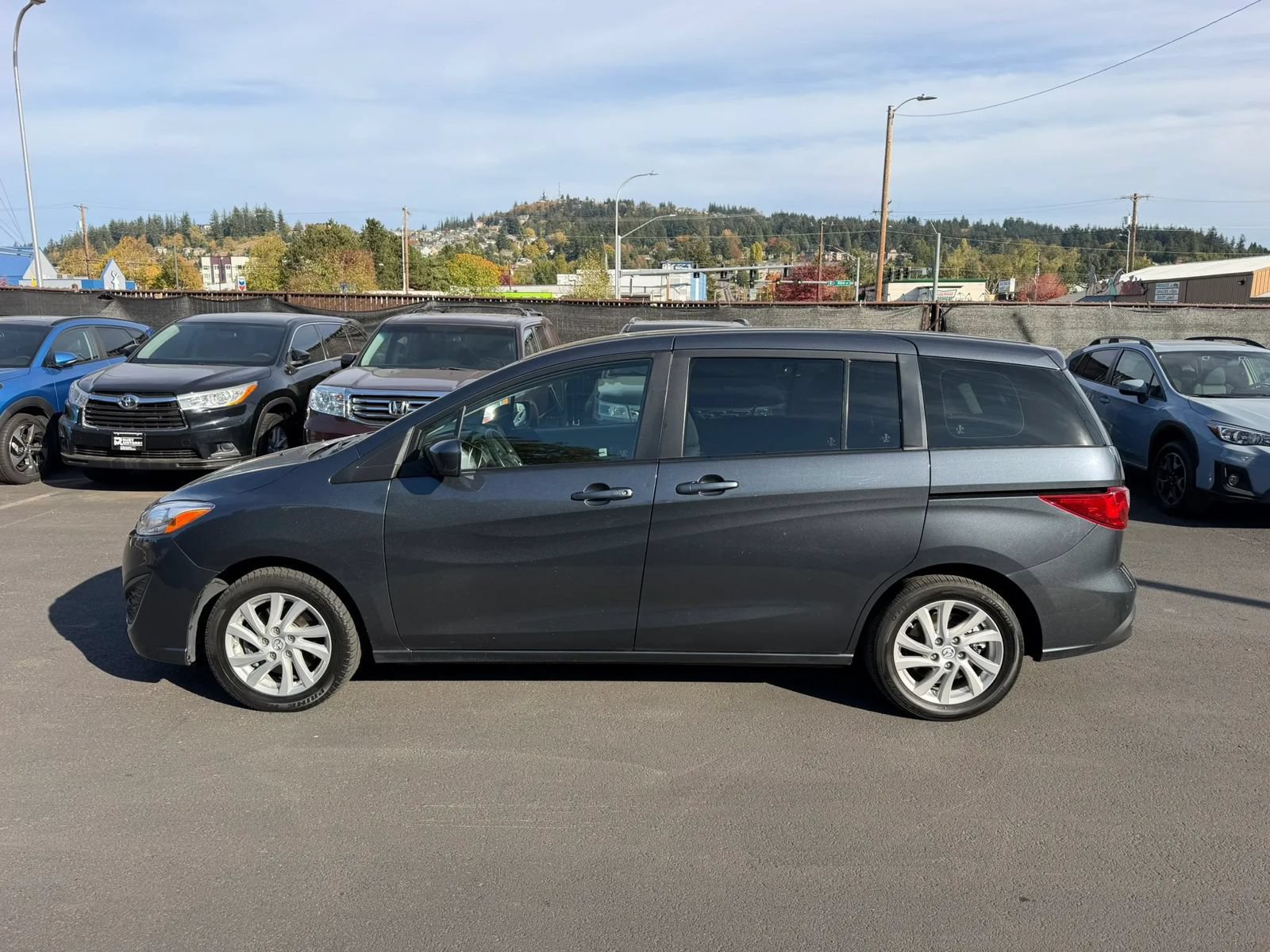 Used 2012 MAZDA MAZDA5 Sport FWD image 7
