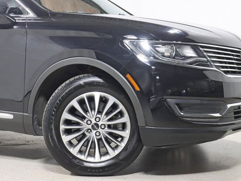 Used 2016 Lincoln MKX Select w/ Climate Package FWD image 5