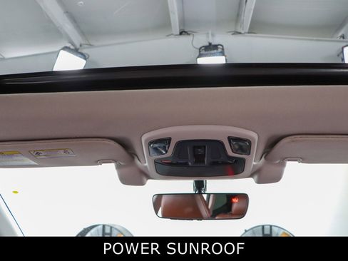 Used 2022 Subaru Outback Touring image 21