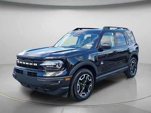 Used 2024 Ford Bronco Sport Outer Banks w/ Tech Package AWD/4WD image 7