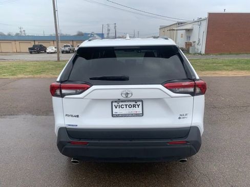 Used 2025 Toyota RAV4 XLE image 6