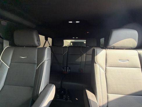 Used 2025 Cadillac Escalade ESV Premium Luxury RWD image 10