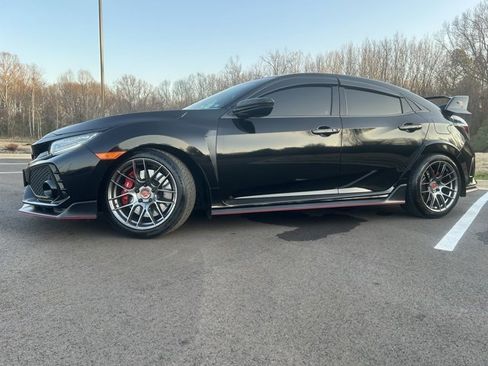 Used 2018 Honda Civic Type R image 17