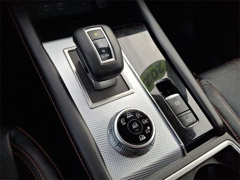 Used 2022 Mitsubishi Outlander SEL image 15