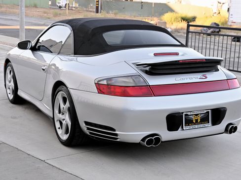 Used 2004 Porsche 911 Carrera 4S AWD/4WD image 5