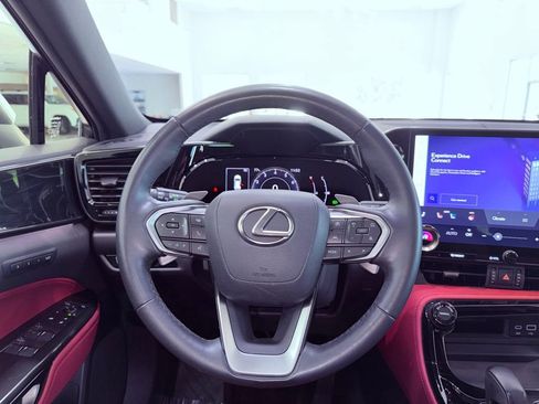 Used 2025 Lexus NX 250 FWD w/ Cold Area Package image 18