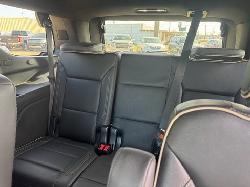 Used 2023 GMC Yukon SLT image 15