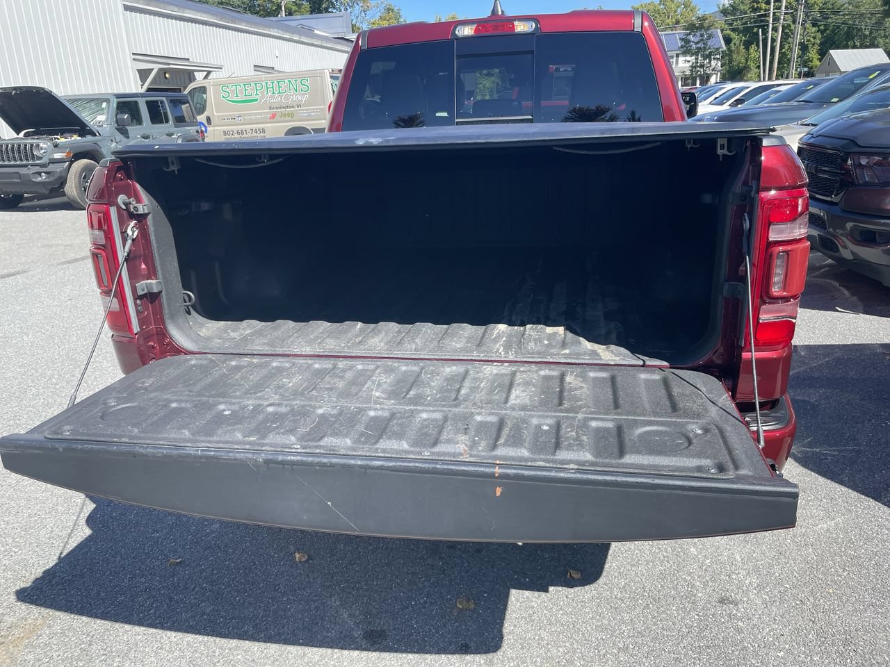 Used 2024 RAM 1500 Laramie AWD/4WD image 40
