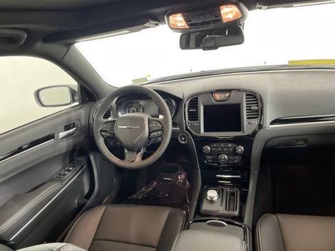 Used 2023 Chrysler 300 S w/ Comfort Group image 7