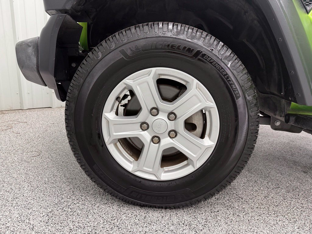 Used 2018 Jeep Wrangler Sport AWD/4WD image 10
