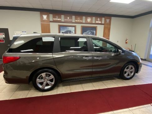 Used 2018 Honda Odyssey EX image 5