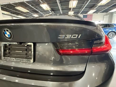 Used 2020 BMW 330i Sedan w/ Driving Assistance Package image 37