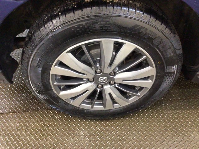 Used 2020 Nissan Pathfinder S AWD/4WD image 29