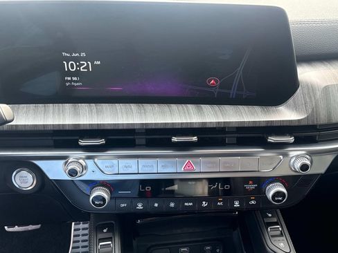 Used 2025 Kia Telluride SX FWD image 31