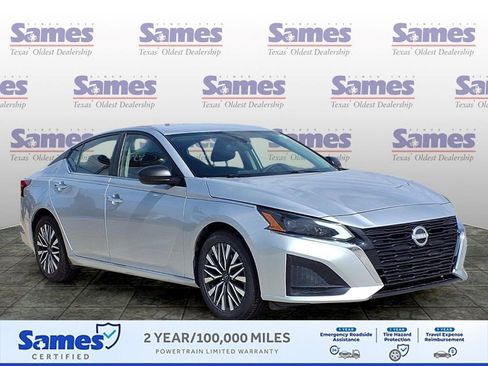 Used 2024 Nissan Altima 2.5 SV FWD image 1