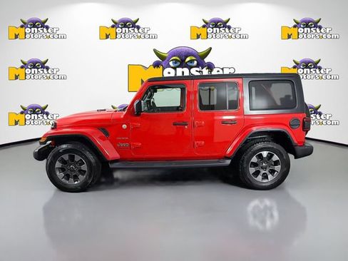 Used 2021 Jeep Wrangler Unlimited Sahara w/ Uconnect 4C Nav & Sound Group AWD/4WD image 8