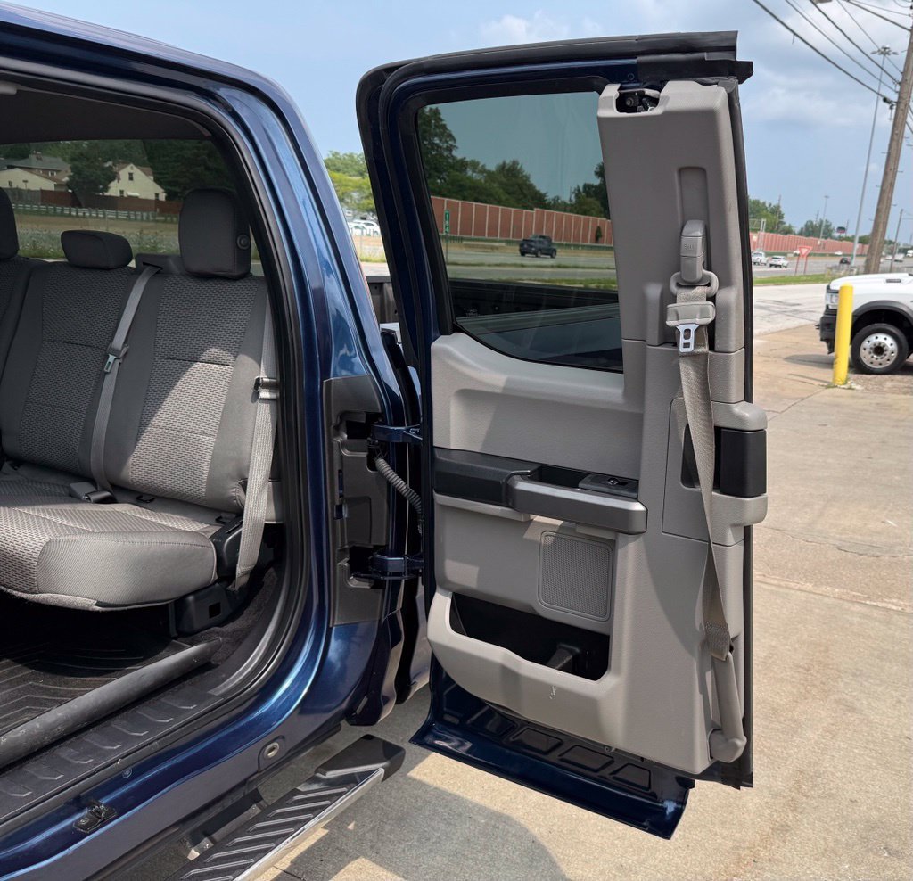 Used 2015 Ford F150 XLT w/ Equipment Group 301A Mid AWD/4WD image 18