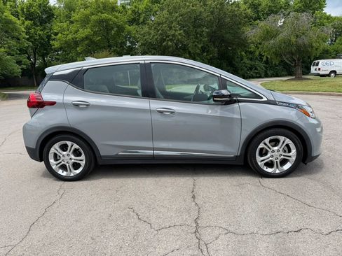 Used 2019 Chevrolet Bolt LT FWD image 4