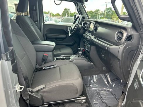 Used 2023 Jeep Wrangler Sport AWD/4WD image 23