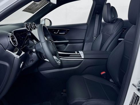 New 2026 Mercedes-Benz GLC 300 4MATIC image 16