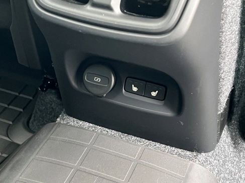 New 2026 Volvo XC40 B5 Ultra w/ Protection Package Premier image 12