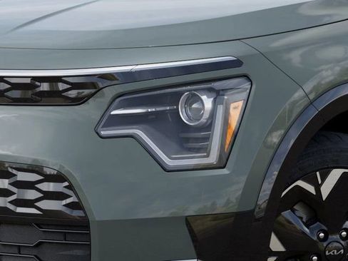 New 2025 Kia Niro Wind w/ Wind Preserve Package FWD image 10