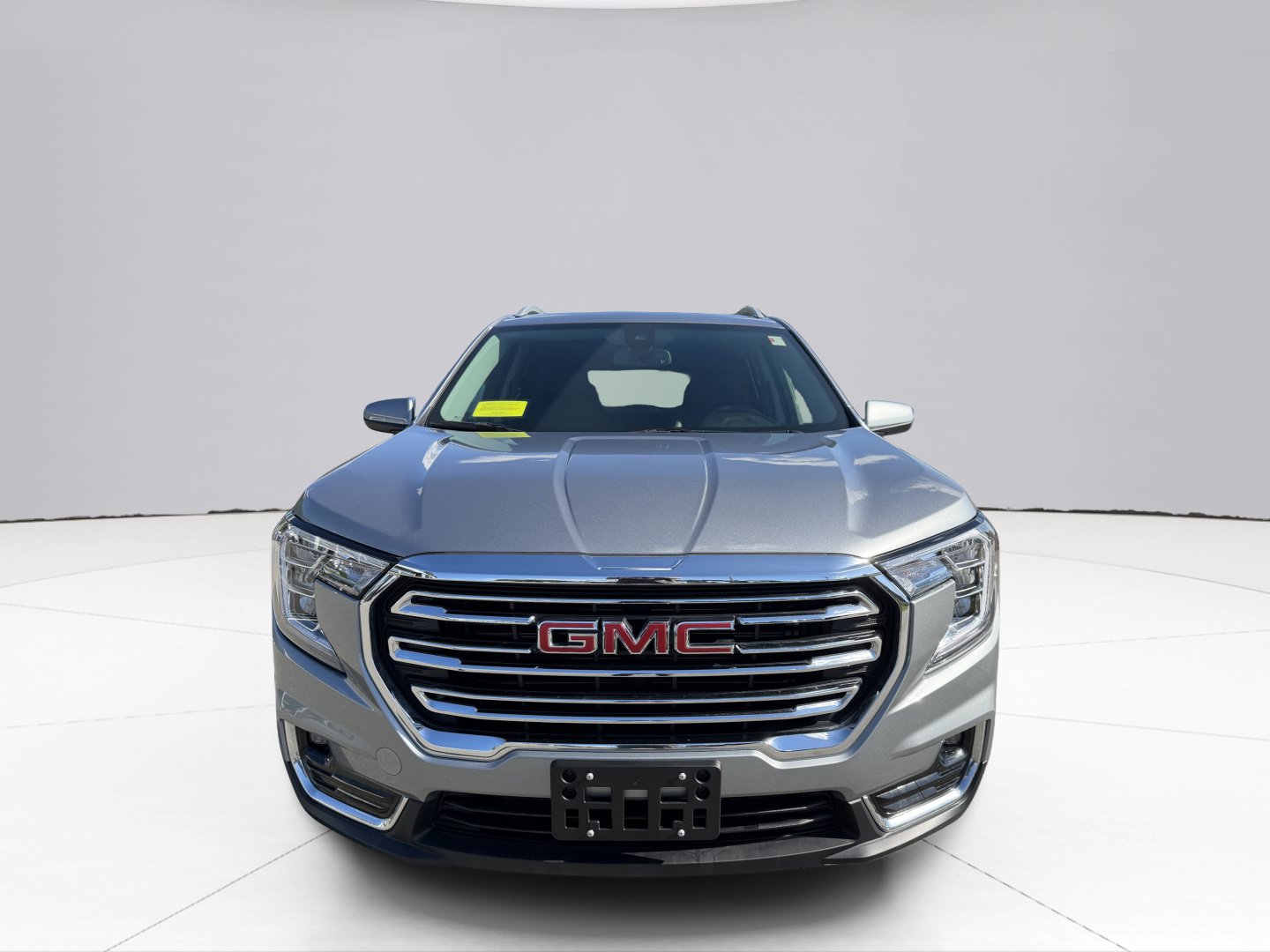 Used 2024 GMC Terrain SLT w/ LPO, Floor Liner Package AWD/4WD image 8