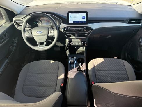 Used 2022 Ford Escape SE image 8