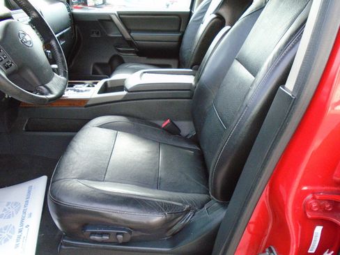 Used 2011 Nissan Titan SL w/ SL Technology Pkg AWD/4WD image 12