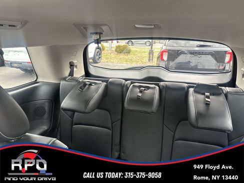 Used 2022 Nissan Pathfinder Platinum w/ Cargo Package AWD/4WD image 31
