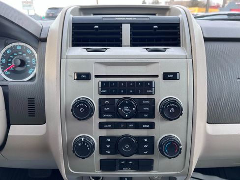 Used 2010 Ford Escape XLT image 22