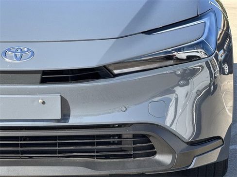 Used 2024 Toyota Prius Limited image 8