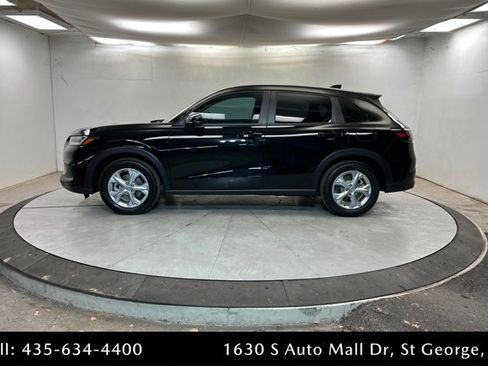 Certified 2025 Honda HR-V LX image 2