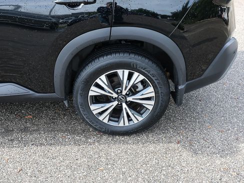 Used 2023 Nissan Rogue SV w/ SV Premium B Package AWD/4WD image 4