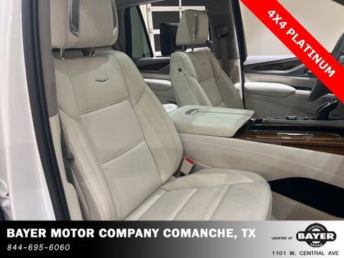 Used 2023 Cadillac Escalade Premium Luxury Platinum AWD/4WD image 28