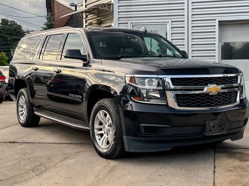 Used 2018 Chevrolet Suburban LT AWD/4WD image 1