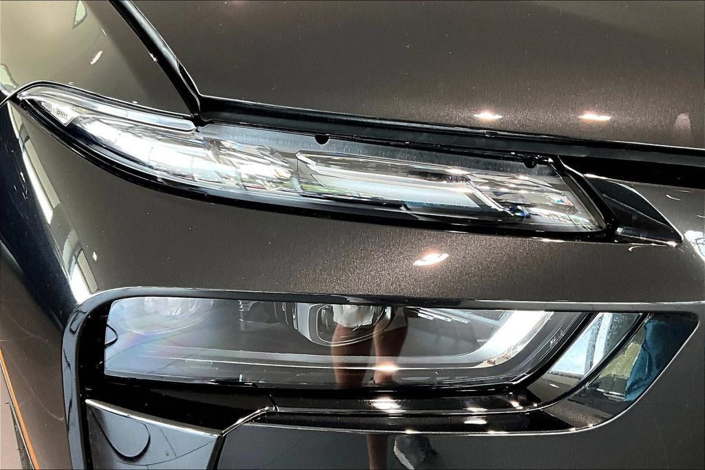 New 2026 BMW ALPINA XB7 AWD/4WD image 15